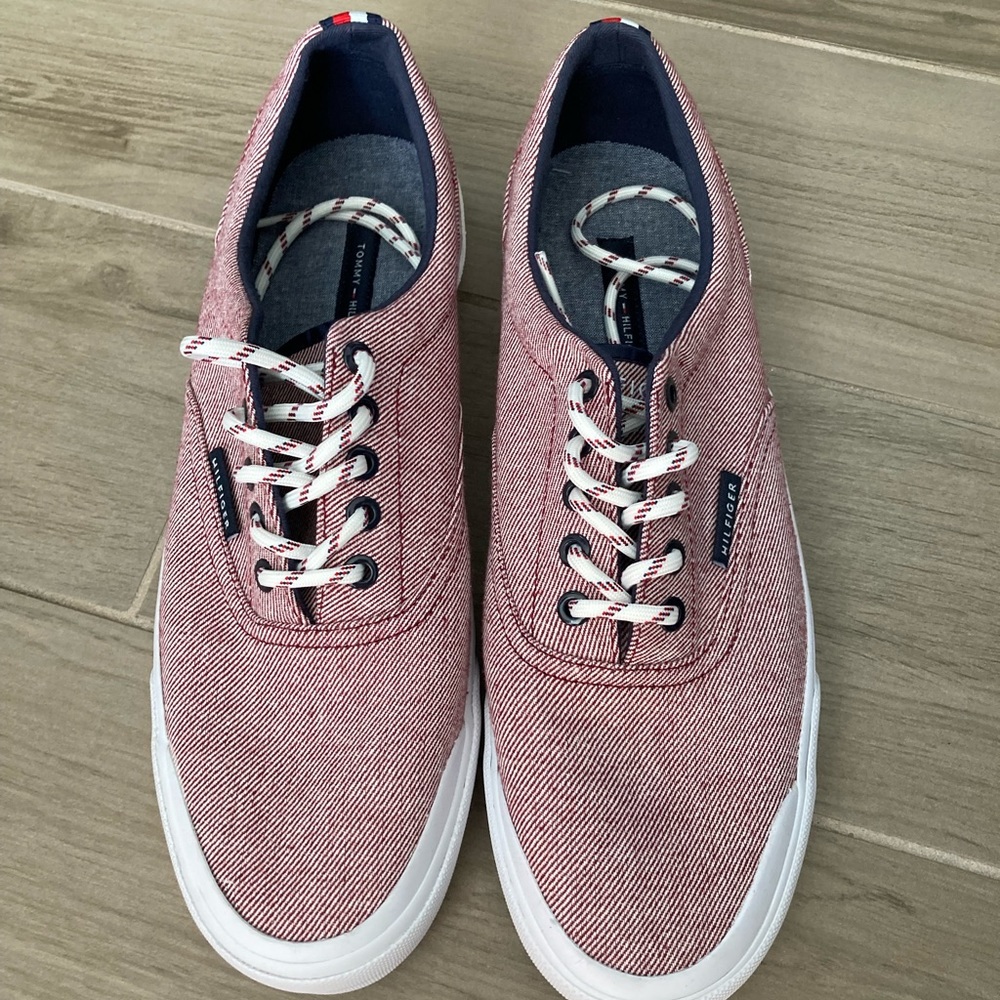 Tommy Hilfiger Sneaker_NWT_